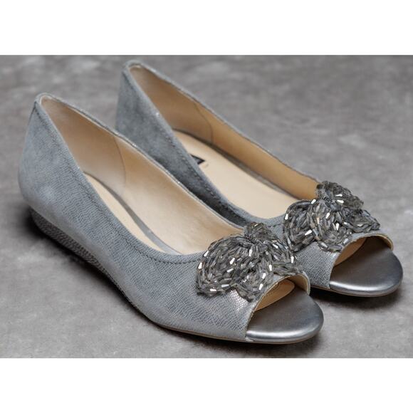 Alex Marie Silver Leather Butterfly Beaded Peep Toe Wedges Womens Size 9.5 - Picture 1 of 16